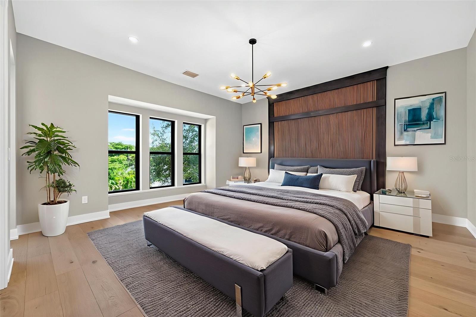 GRANADA PARK - Residential