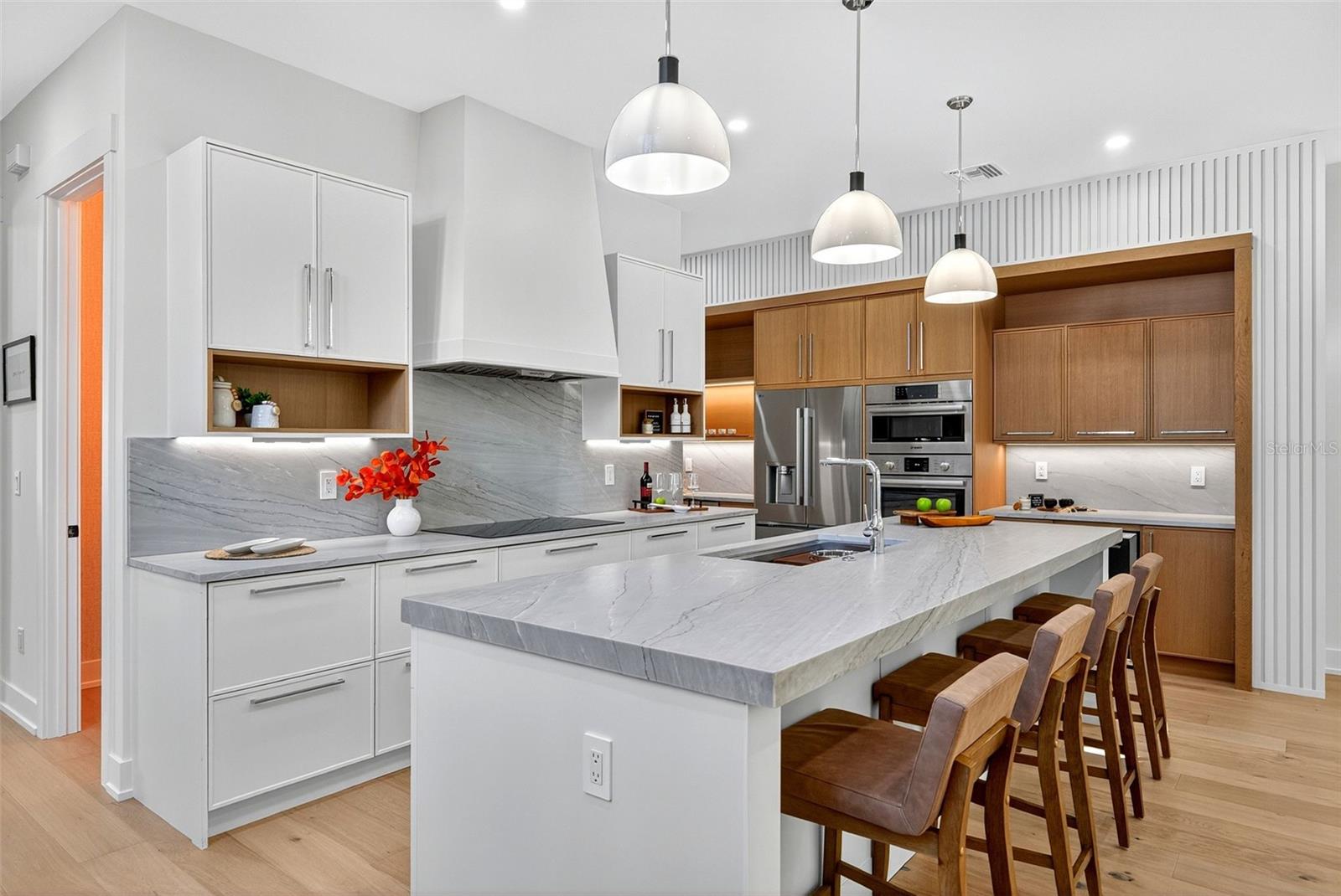 GRANADA PARK - Residential