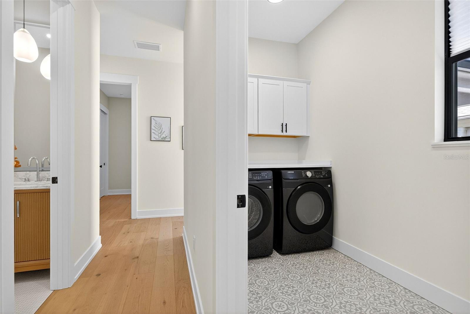 GRANADA PARK - Residential