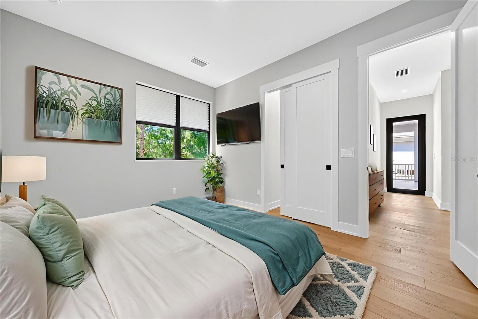 GRANADA PARK - Residential