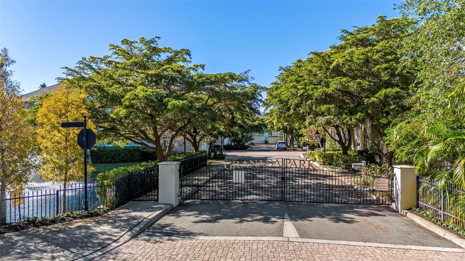 GRANADA PARK - Residential