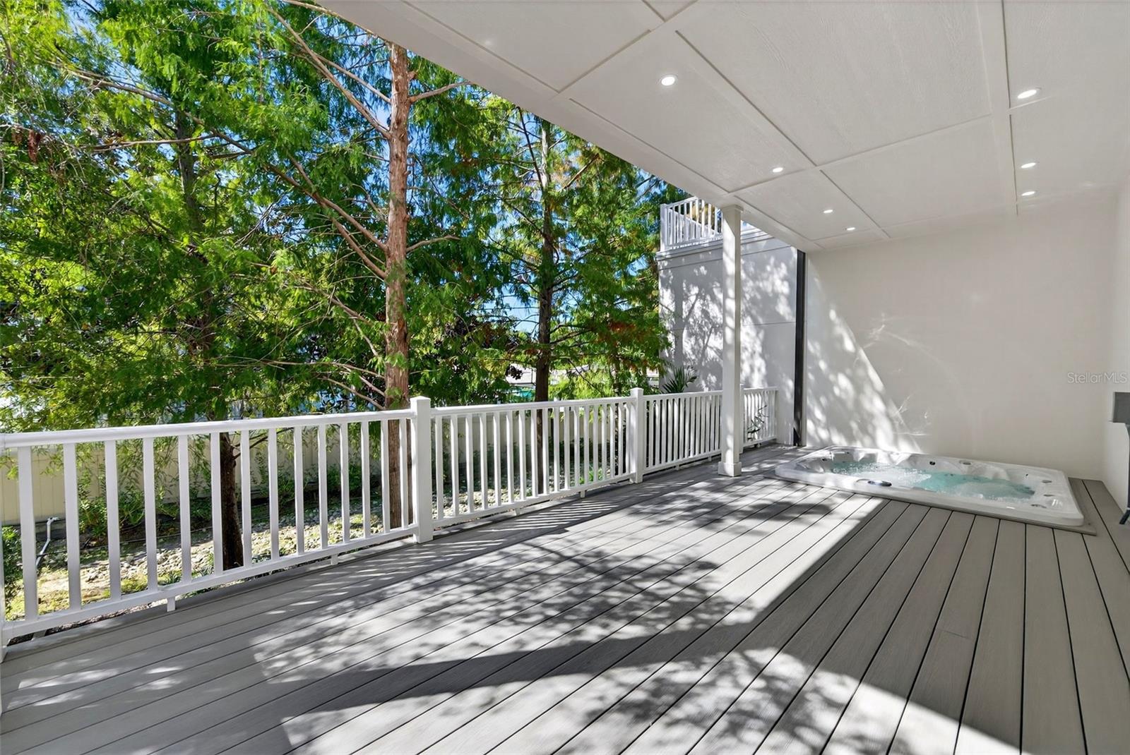 GRANADA PARK - Residential