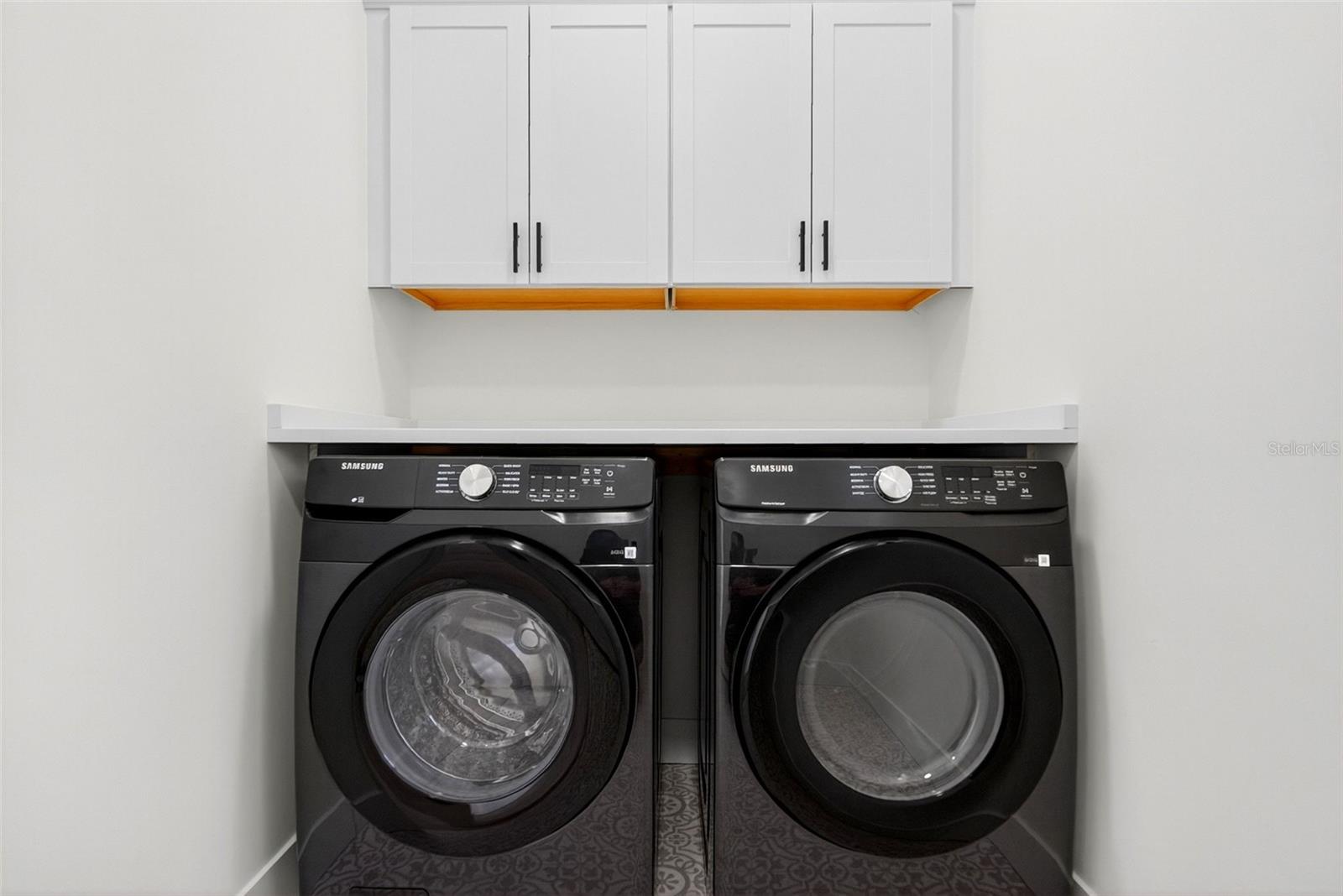 GRANADA PARK - Residential