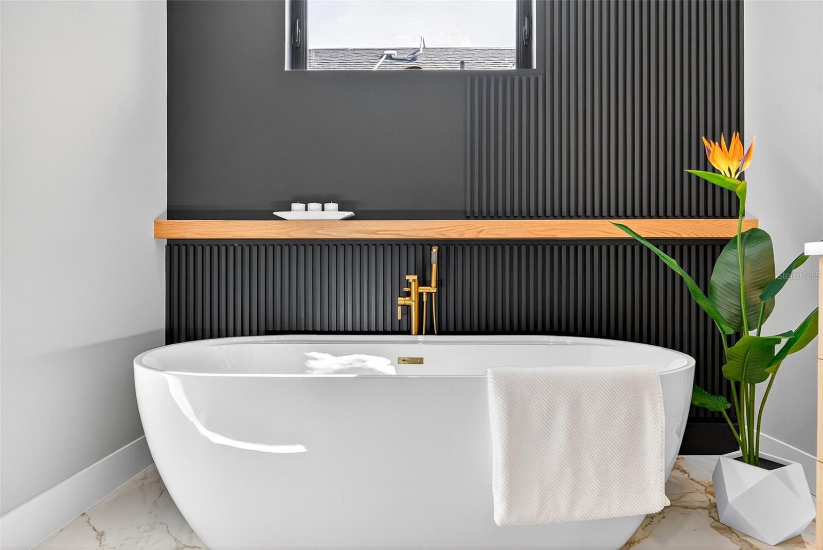 GRANADA PARK - Residential