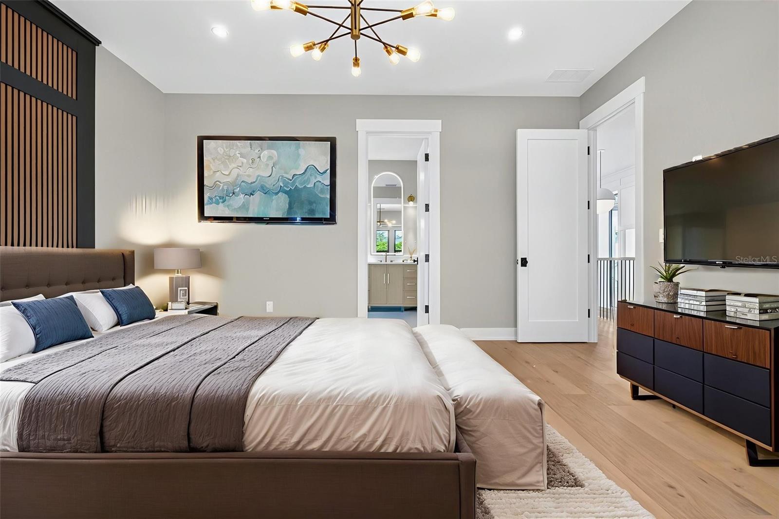 GRANADA PARK - Residential