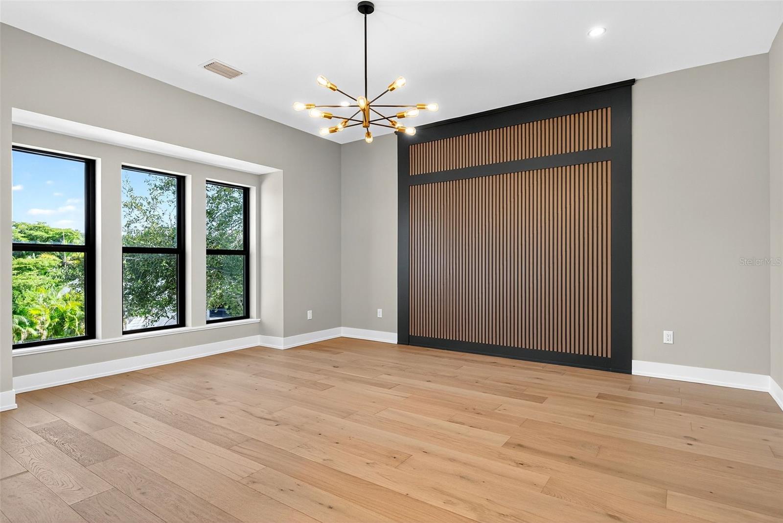 GRANADA PARK - Residential