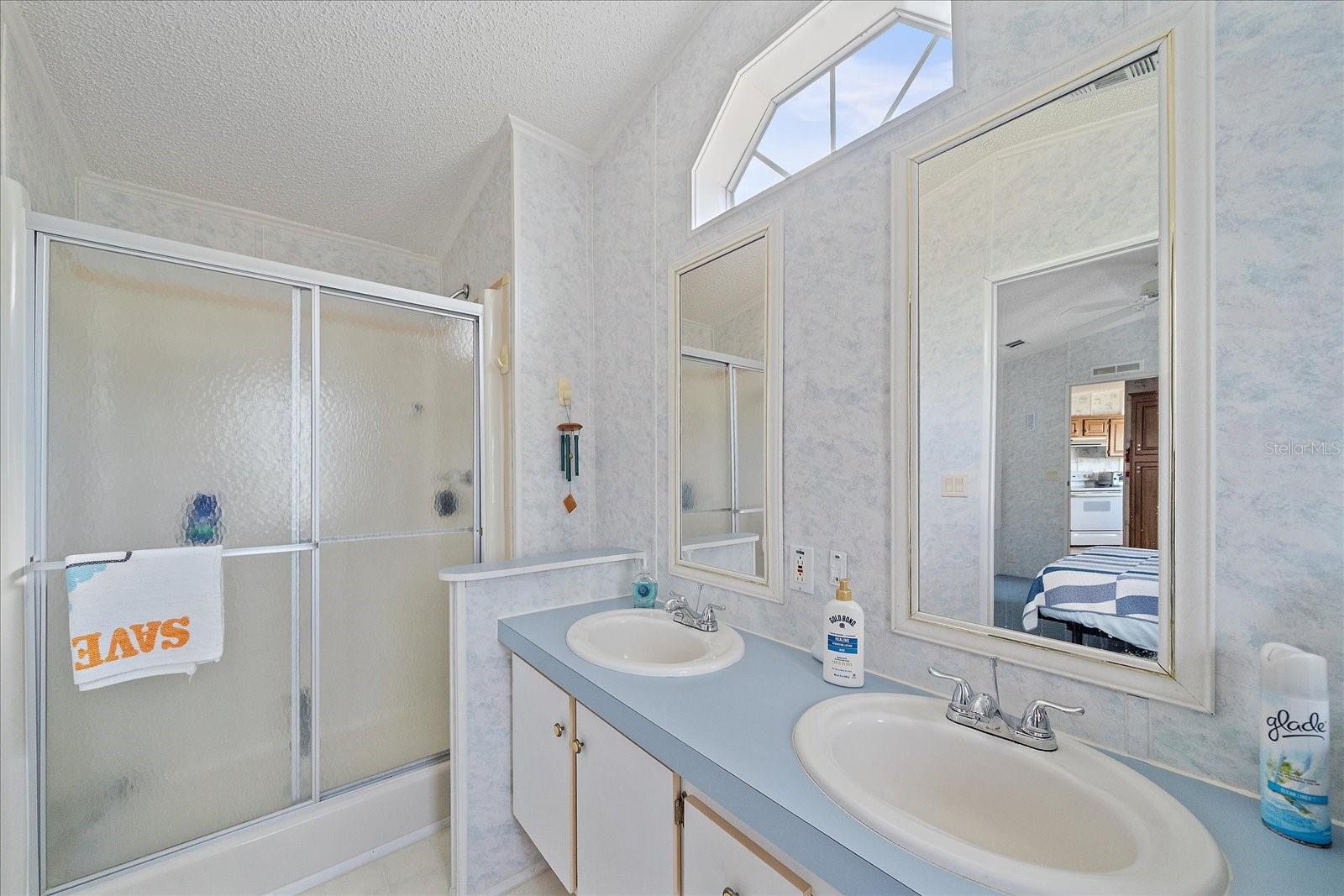 HOLIDAY PARK - Residential