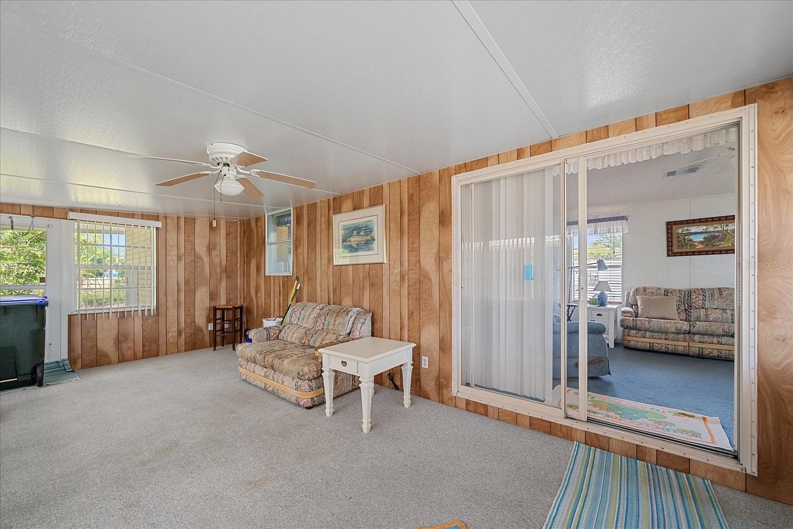 HOLIDAY PARK - Residential