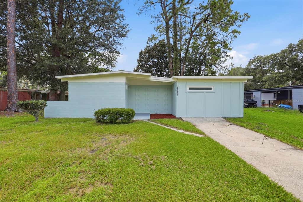 Photo of 2832 NE 11th Terrace, Gainesville, FL 32609 (MLS # GC542140)