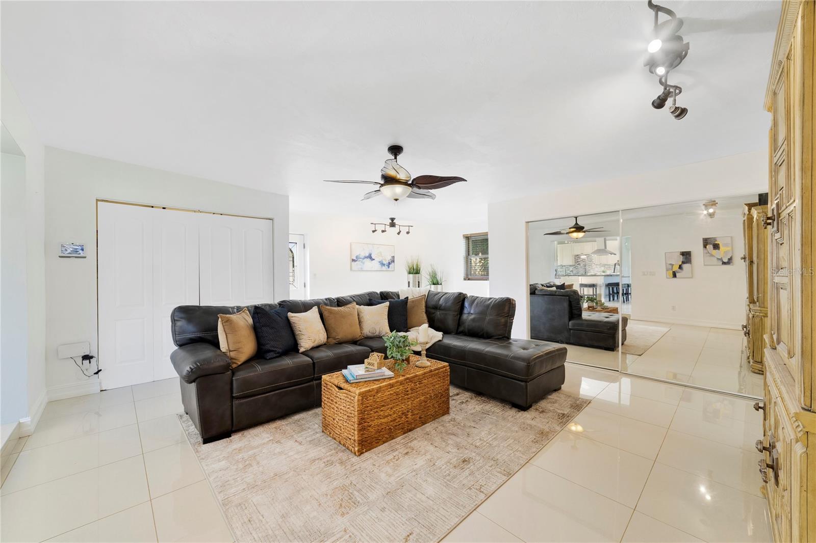 LOUDEL - Residential