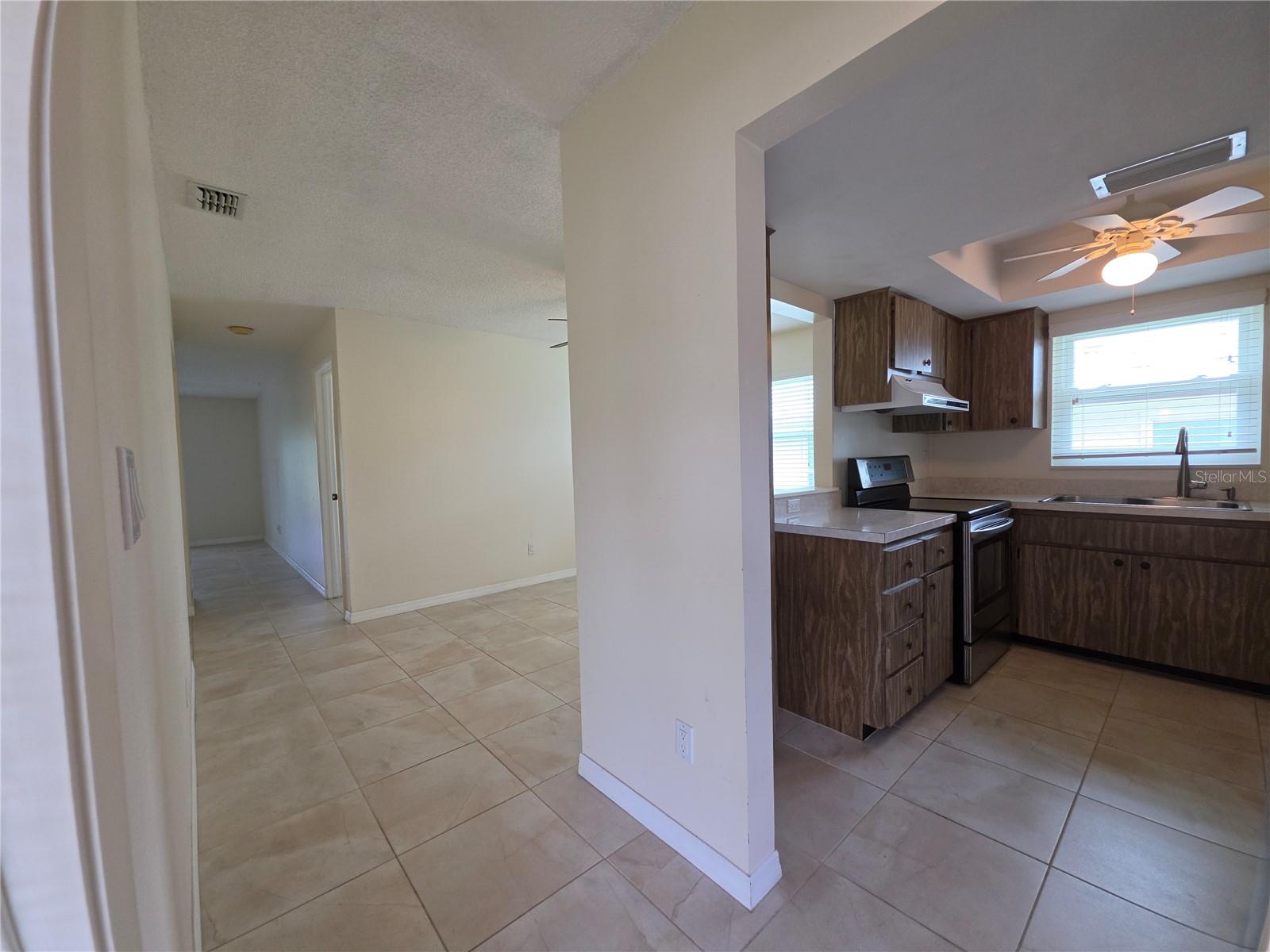 3439 MACLAREN DRIVE