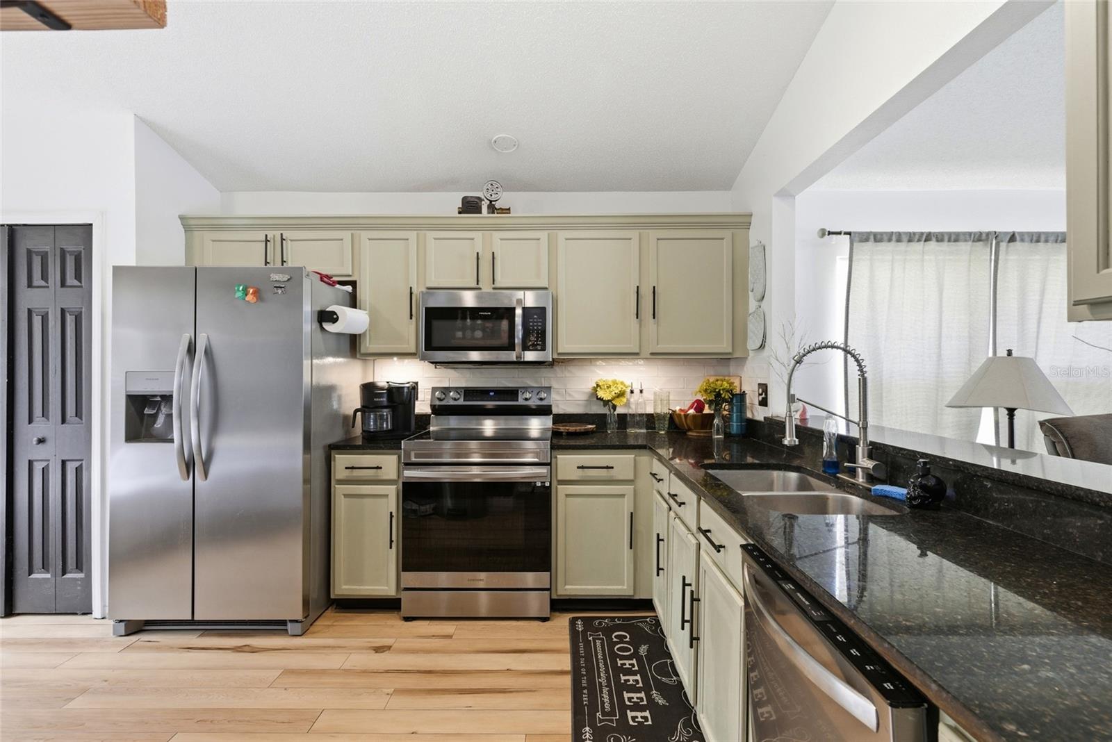 VILLAS OF WESTRIDGE PHASE 5-A PB 106 PGS 17 & 18 - Residential