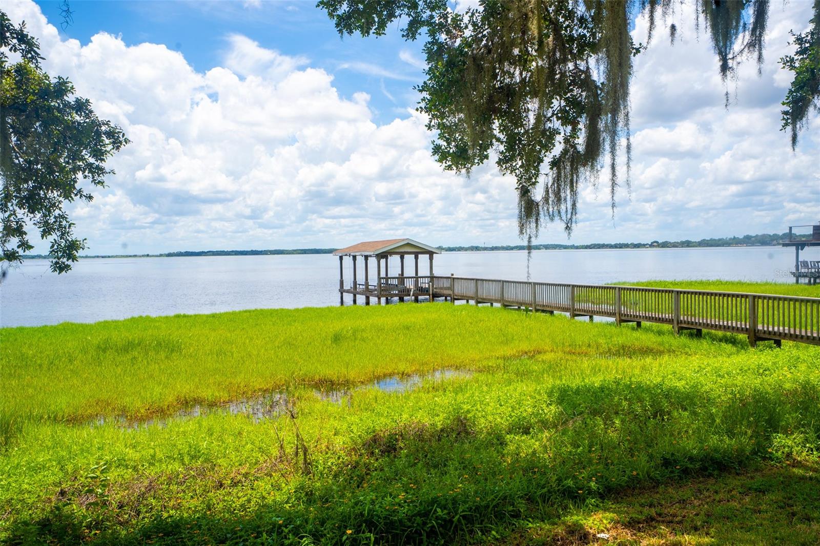 16400 LAKESHORE DRIVE