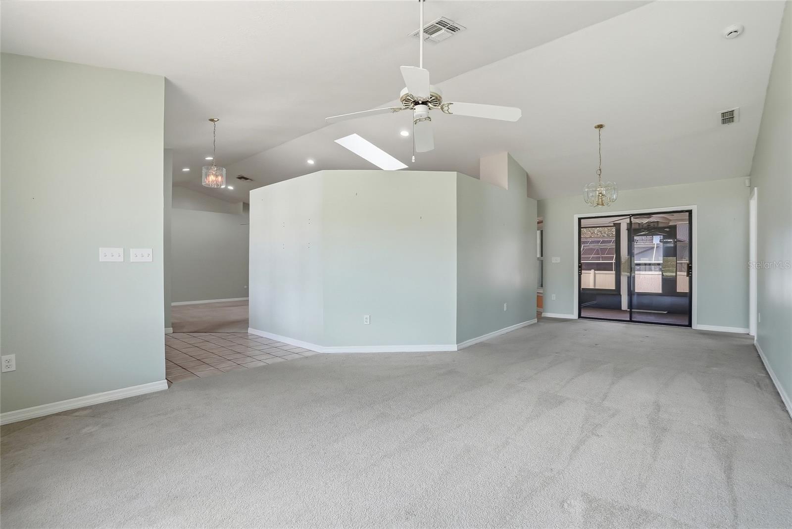 SPRING HILL - Residential