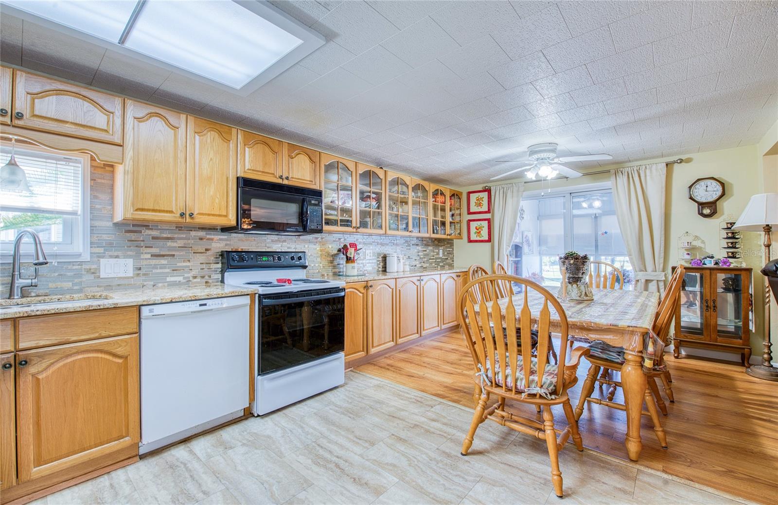 BAY ARISTOCRAT VILLAGE MOBILE HOME PARK UNREC - Residential