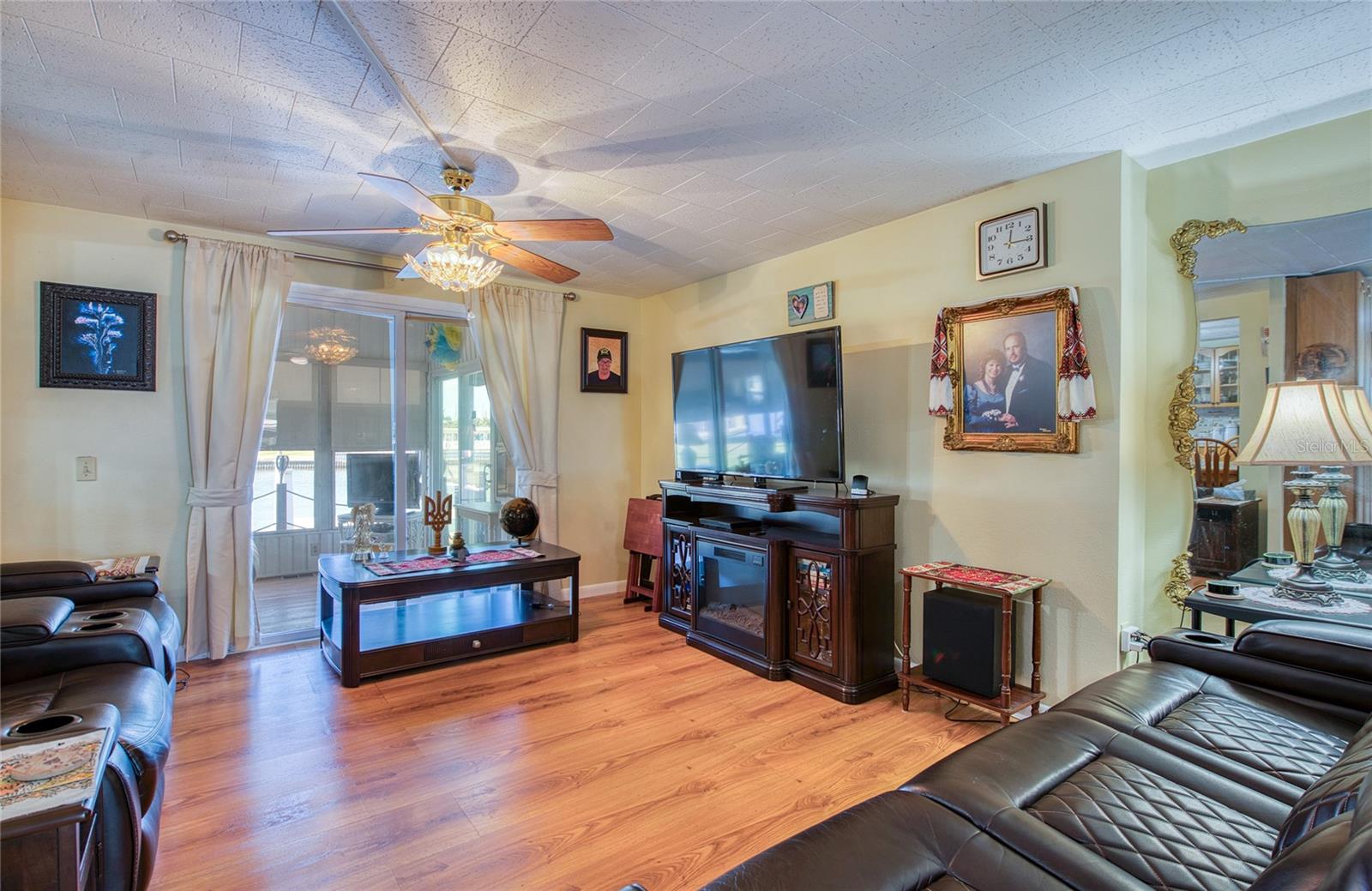 BAY ARISTOCRAT VILLAGE MOBILE HOME PARK UNREC - Residential