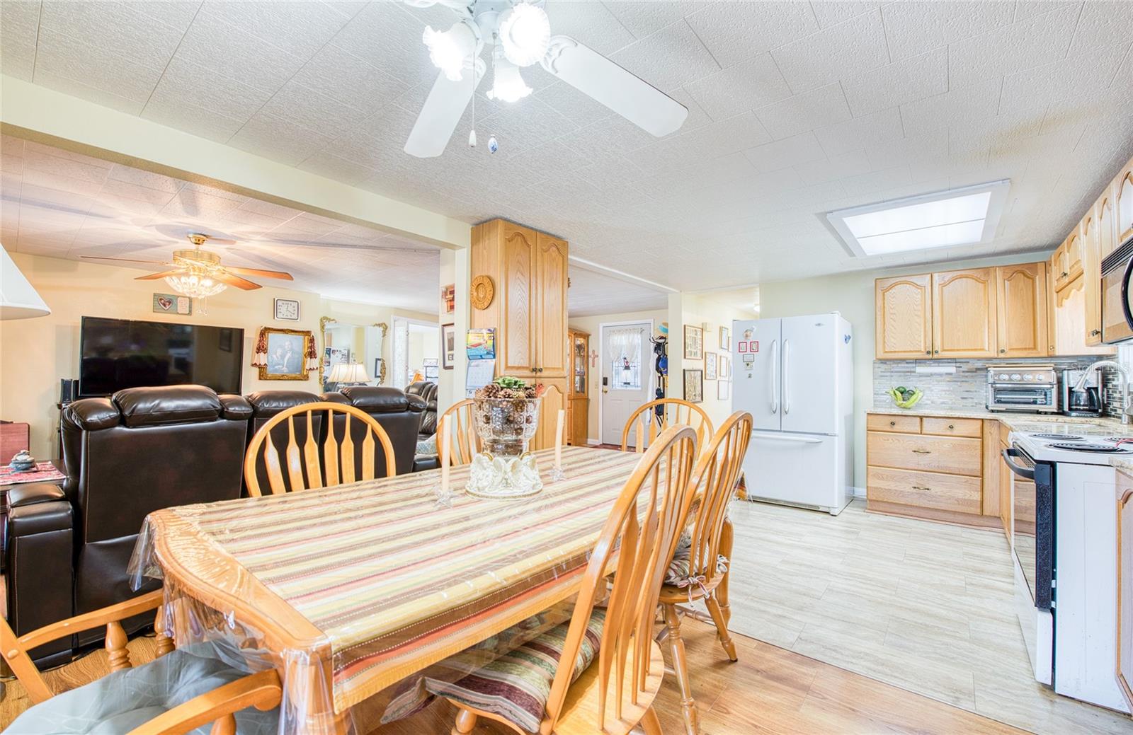 BAY ARISTOCRAT VILLAGE MOBILE HOME PARK UNREC - Residential