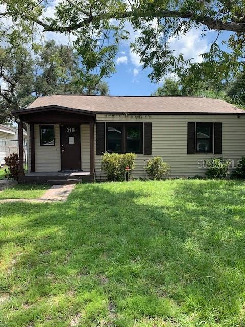 Nestled in a quiet and friendly community of Seminole Heights sits this 2 bedroom, 1 bathroom home with detached studio apartment.
This home is just minutes to downtown Tampa, airport, Ybor and Malls. With no rental, pet, or HOA restrictions, this is an ideal choice for owner occupy or investors. Sold As Is.