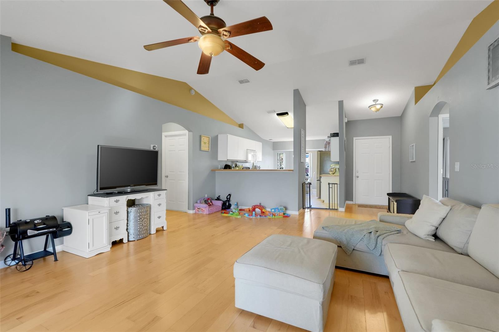 MASCOTTE BAY RIDGE SUB - Residential