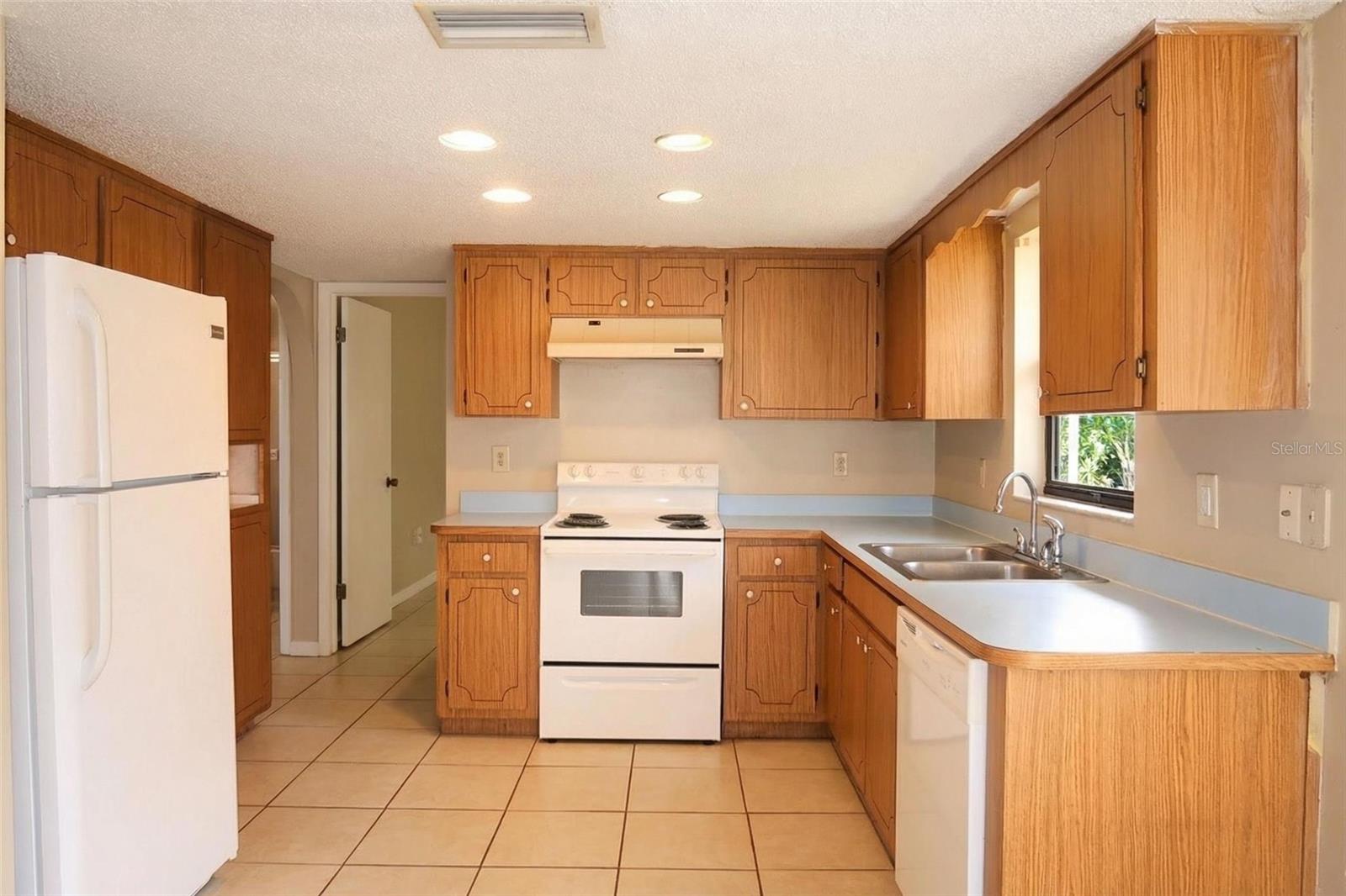 LAKEWOOD - Residential