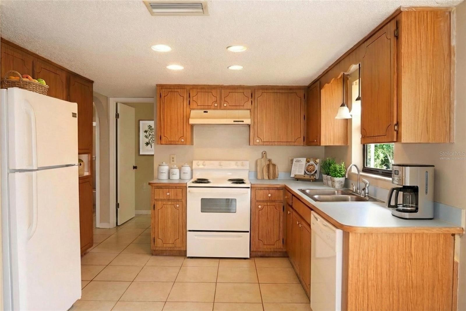 LAKEWOOD - Residential