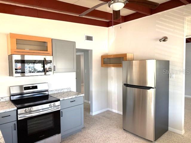 OLDSMAR COUNTRY CLUB ESTATES SEC 2 - Residential Lease