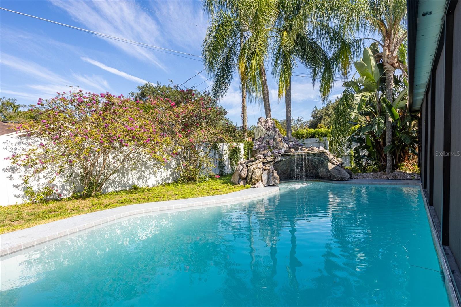 ENGLISH ESTATES UNIT 1 - Residential