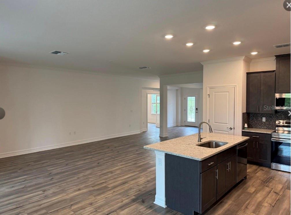 3441 GRAMERCY LANE
