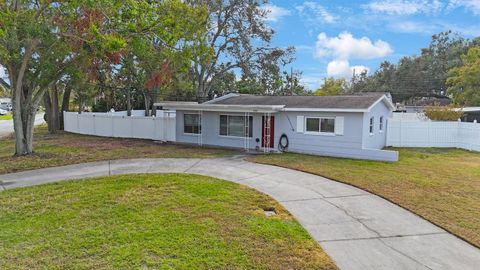 A home in SEMINOLE