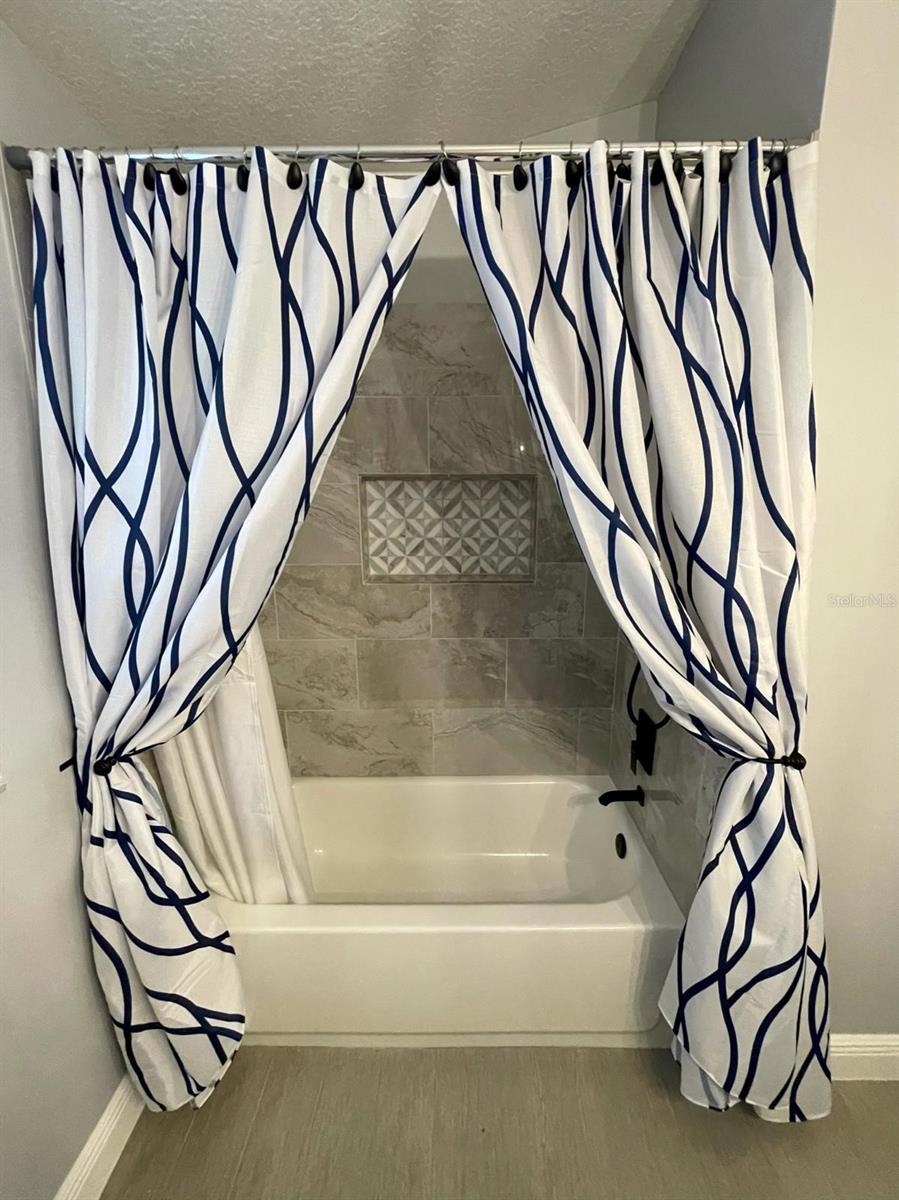 CUTTERS CORNER - Residential Lease