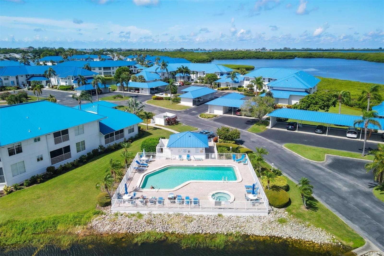 879 AUDUBON DRIVE 879
