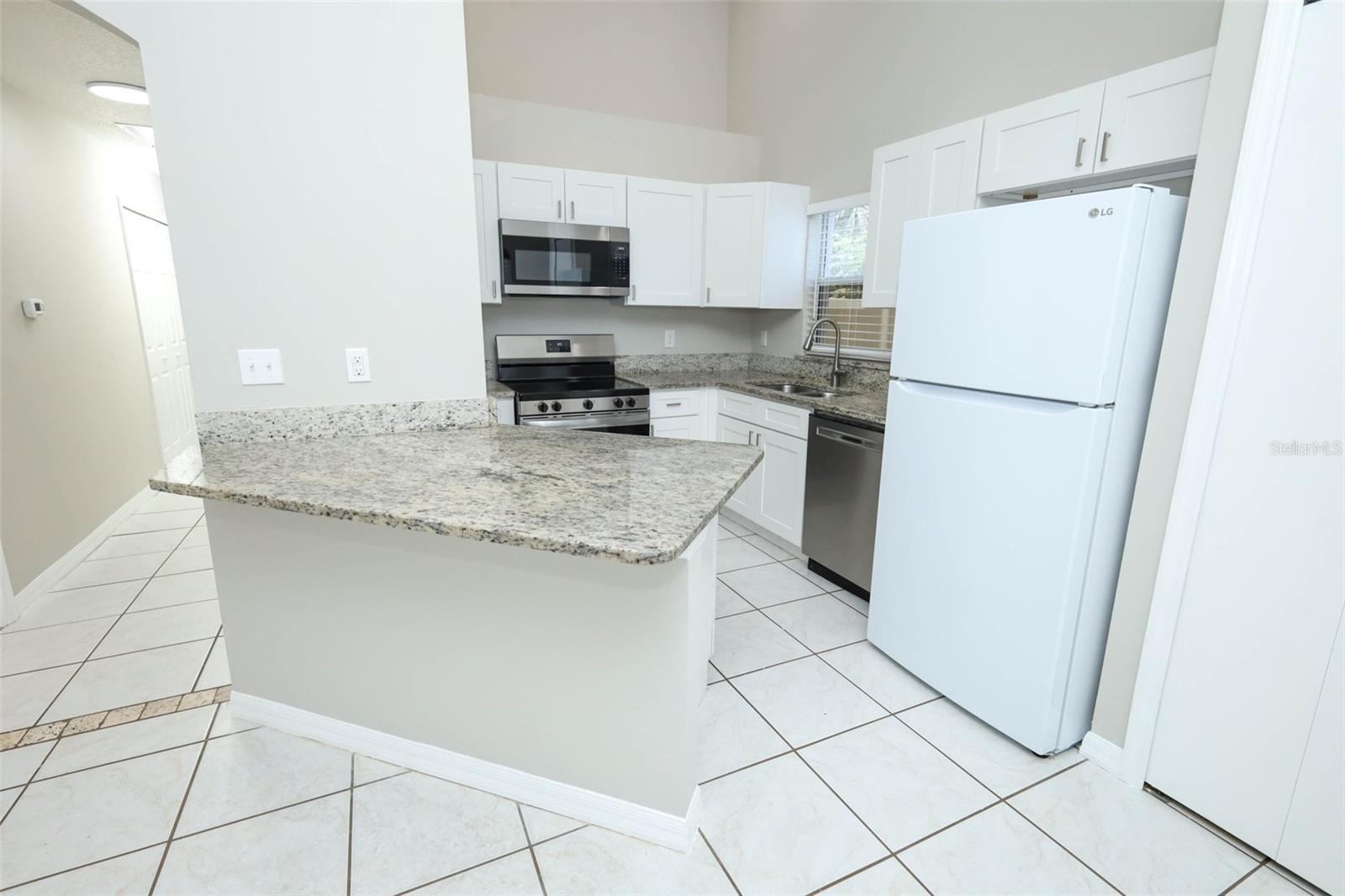 LINCOLN PARK - Residential Lease