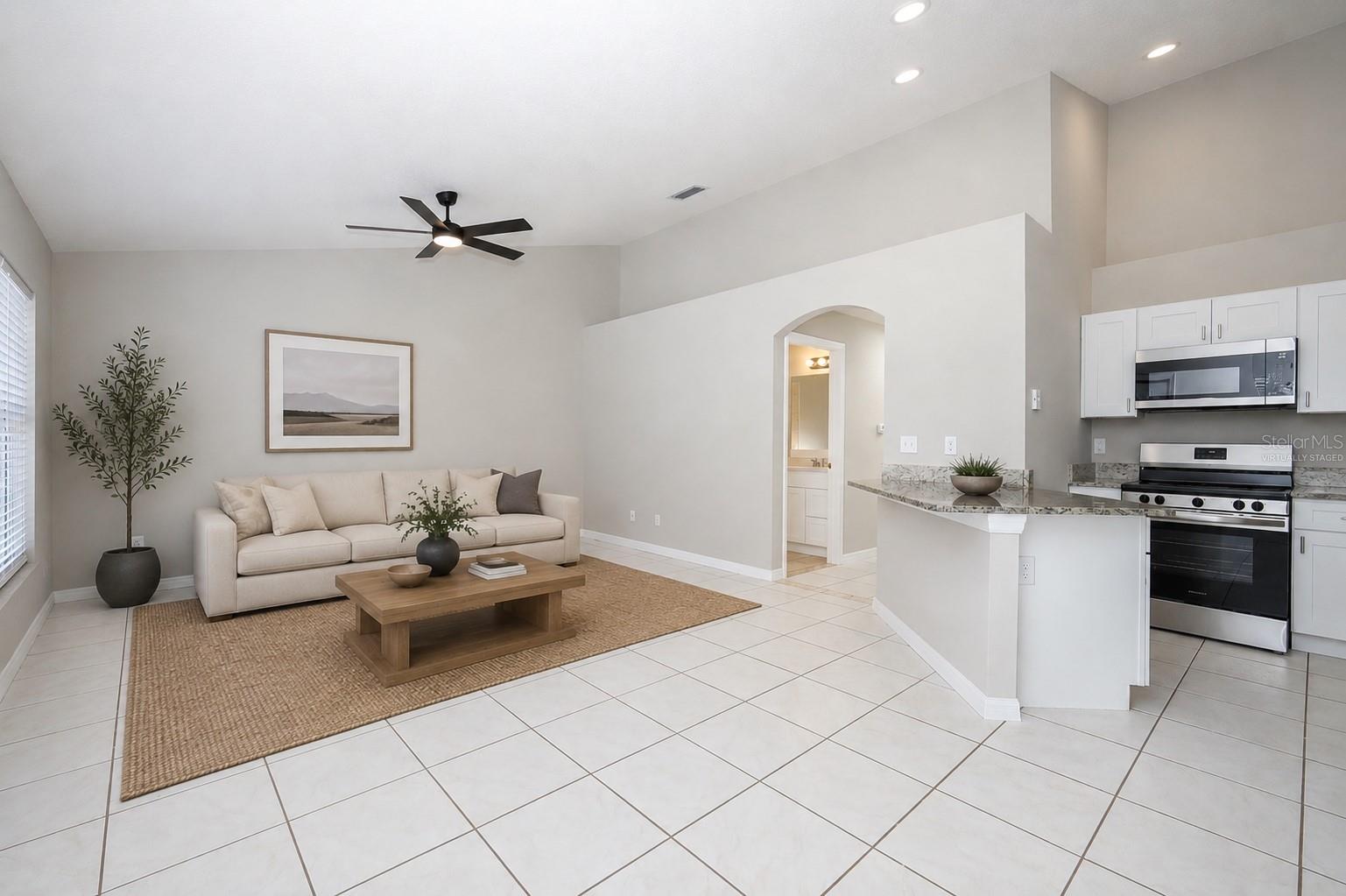 LINCOLN PARK - Residential Lease