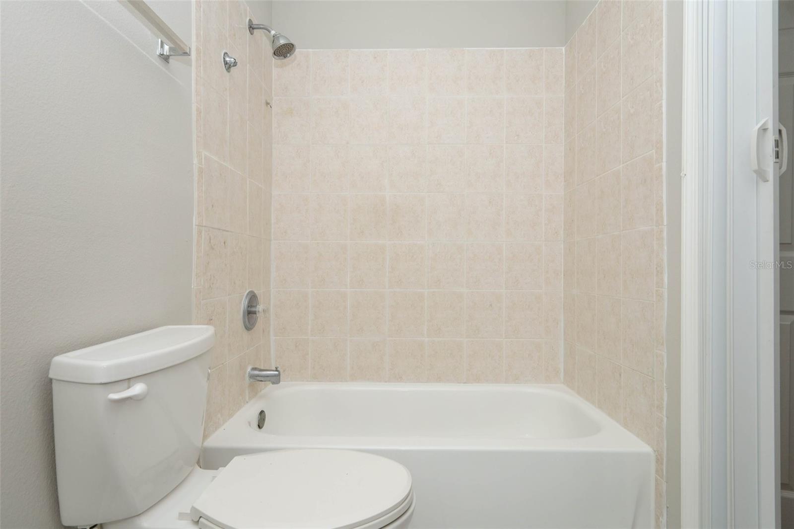 LINCOLN PARK - Residential Lease