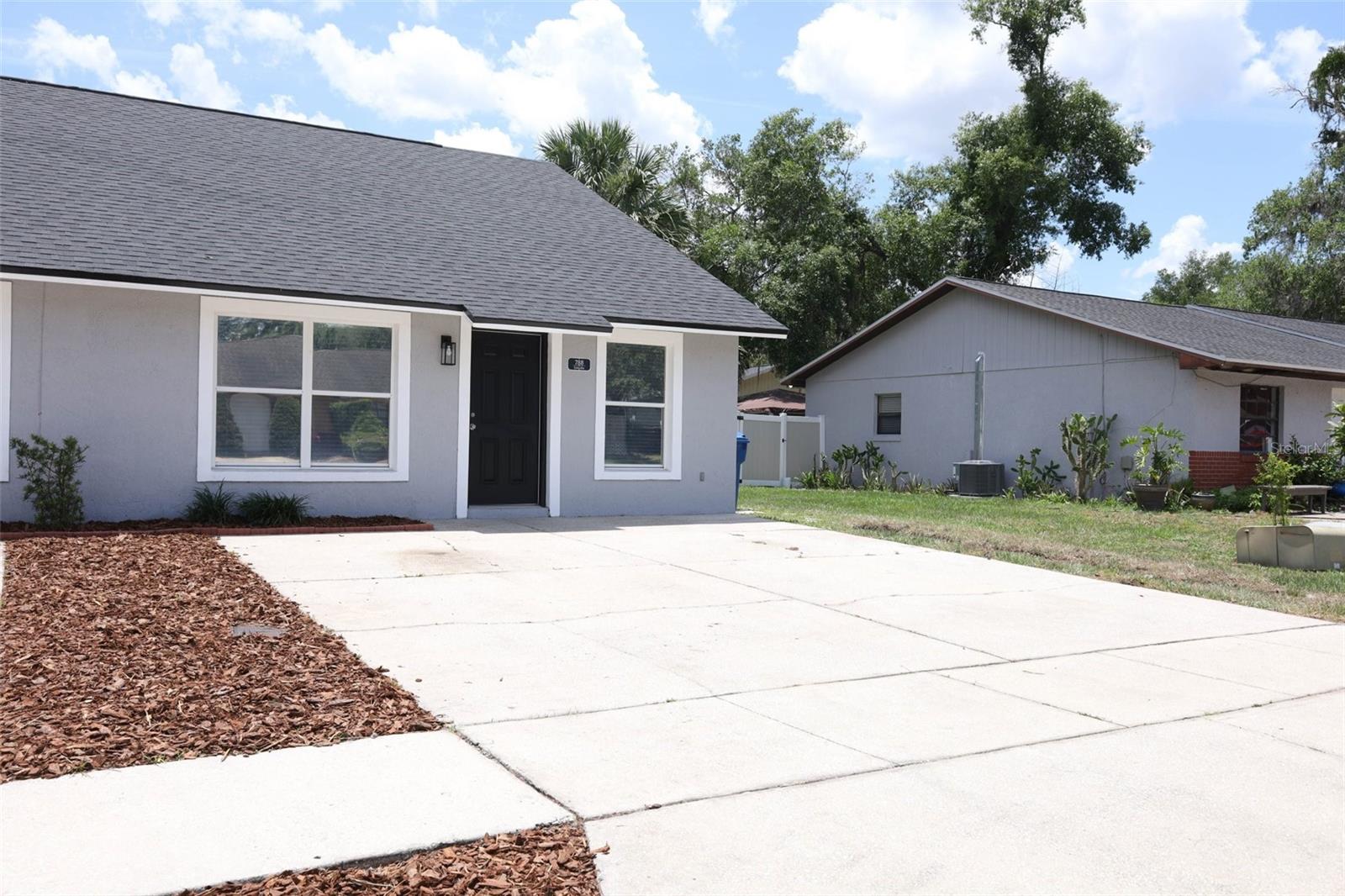 LINCOLN PARK - Residential Lease