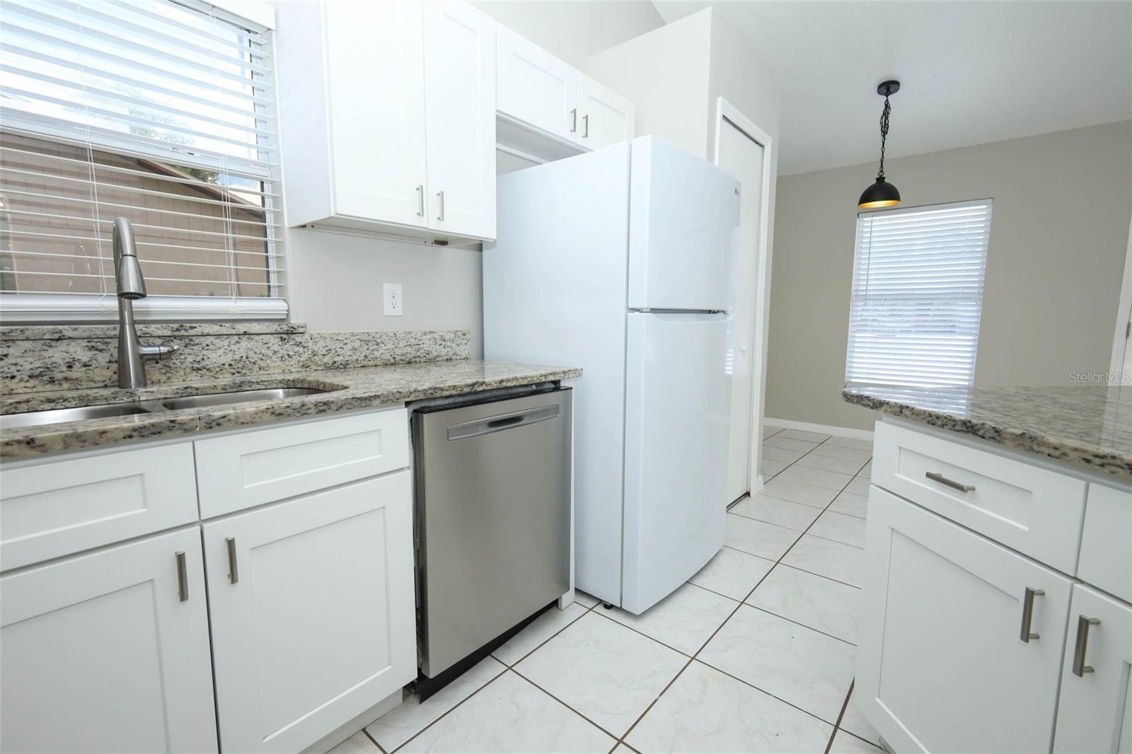 LINCOLN PARK - Residential Lease