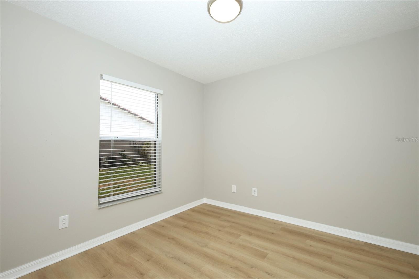 LINCOLN PARK - Residential Lease