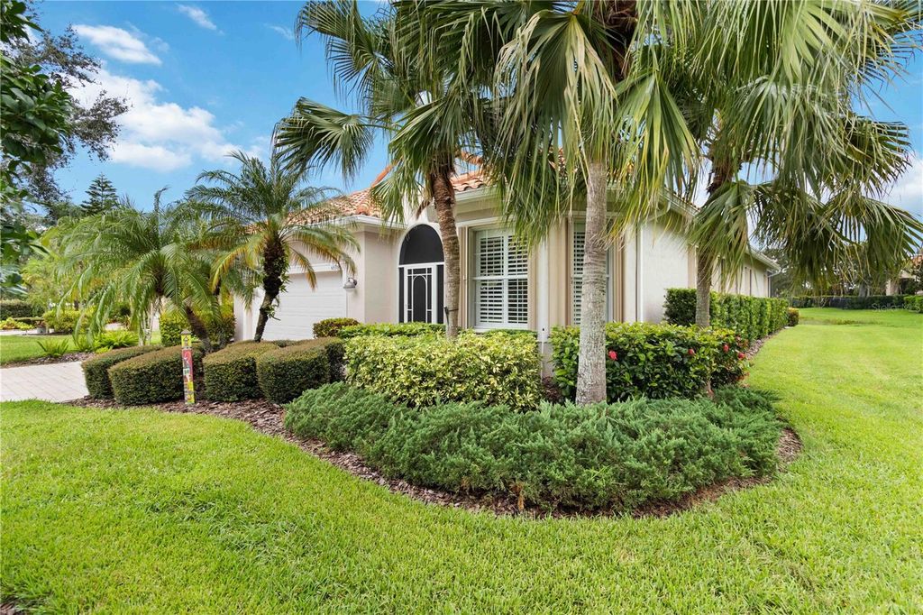 Photo of 6531 43rd Court E, Sarasota, FL 34243 (MLS # A4663836)