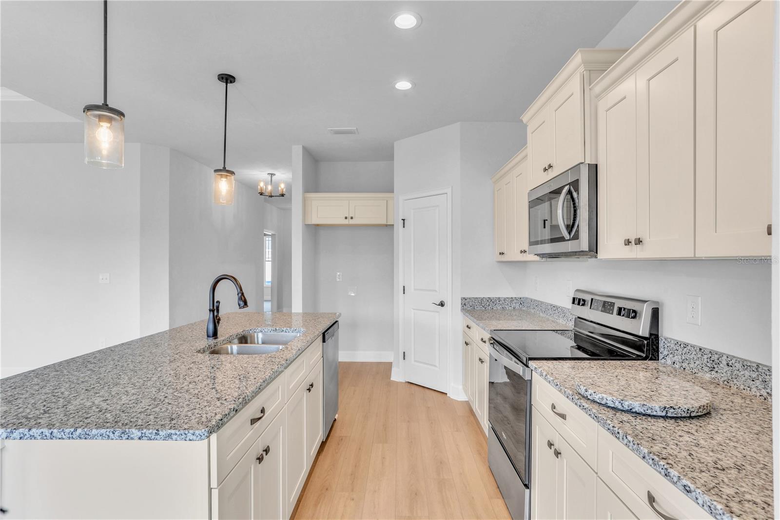 SAVANNAH STATION PH 2B PB 37 PG 95 - Residential