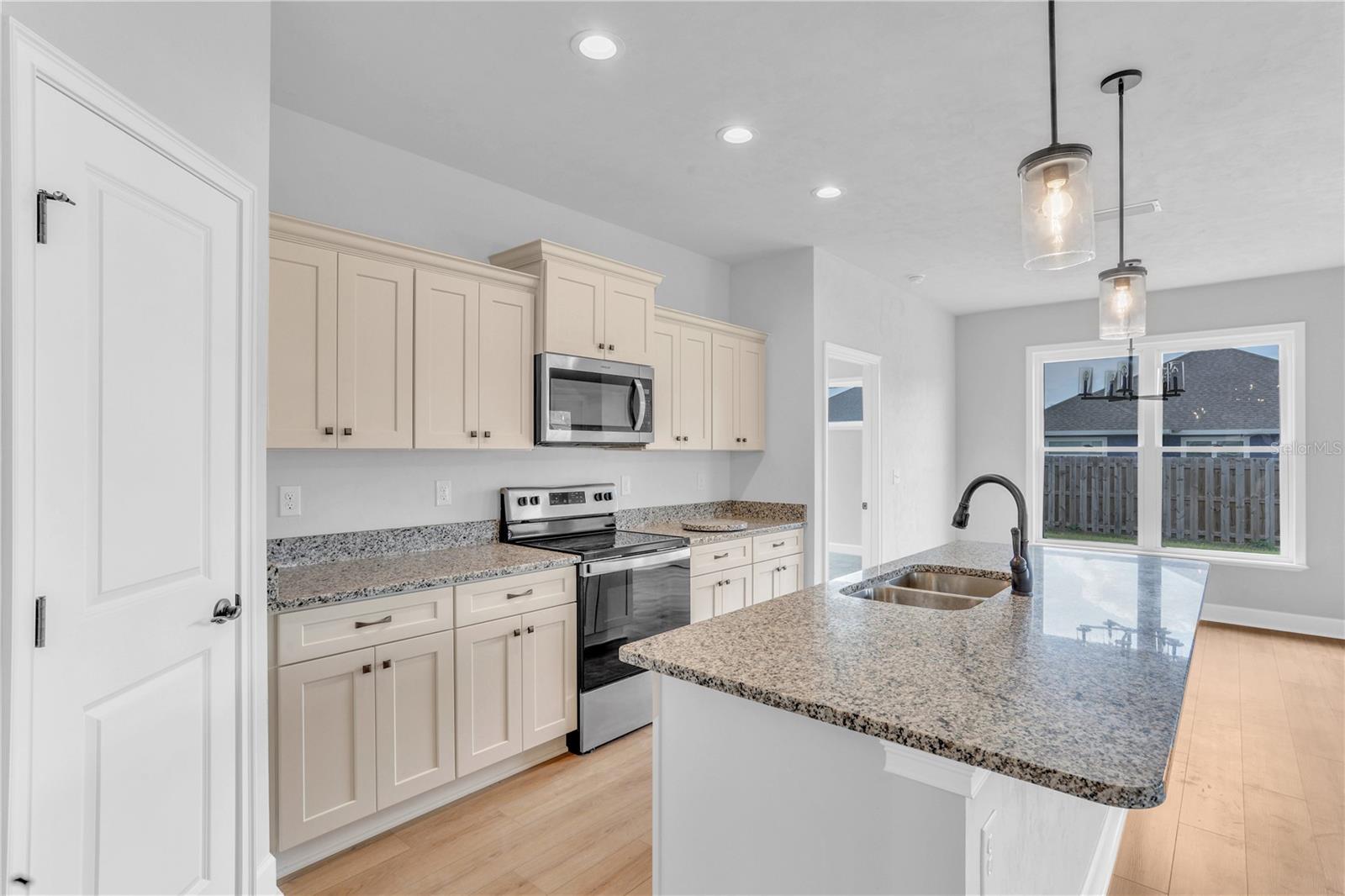 SAVANNAH STATION PH 2B PB 37 PG 95 - Residential