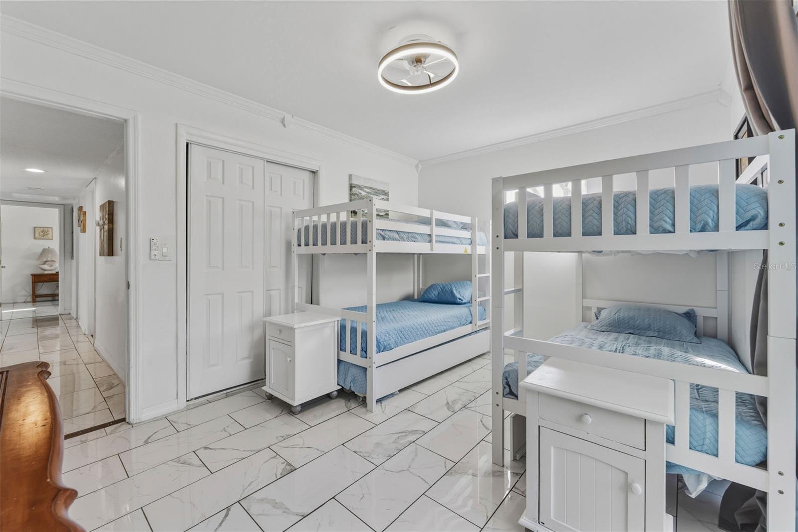 BAY CREST PARK UNIT 01 - Residential