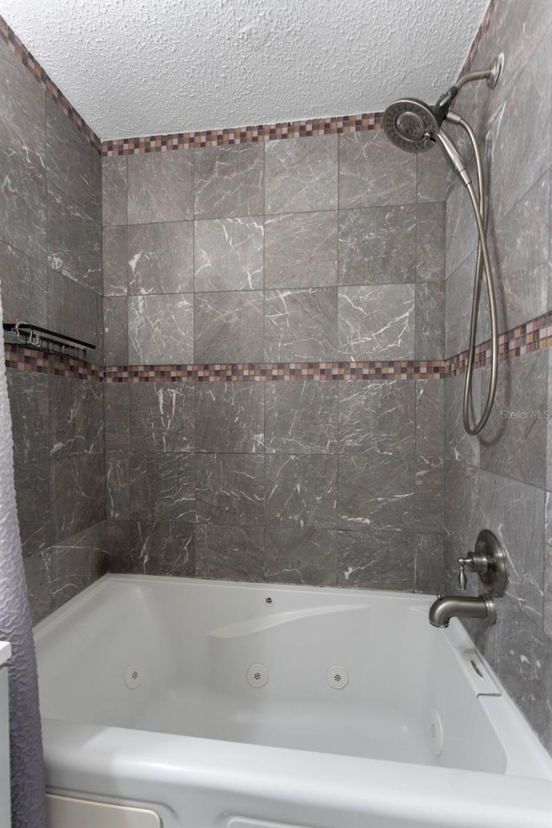 BAY CREST PARK UNIT 01 - Residential