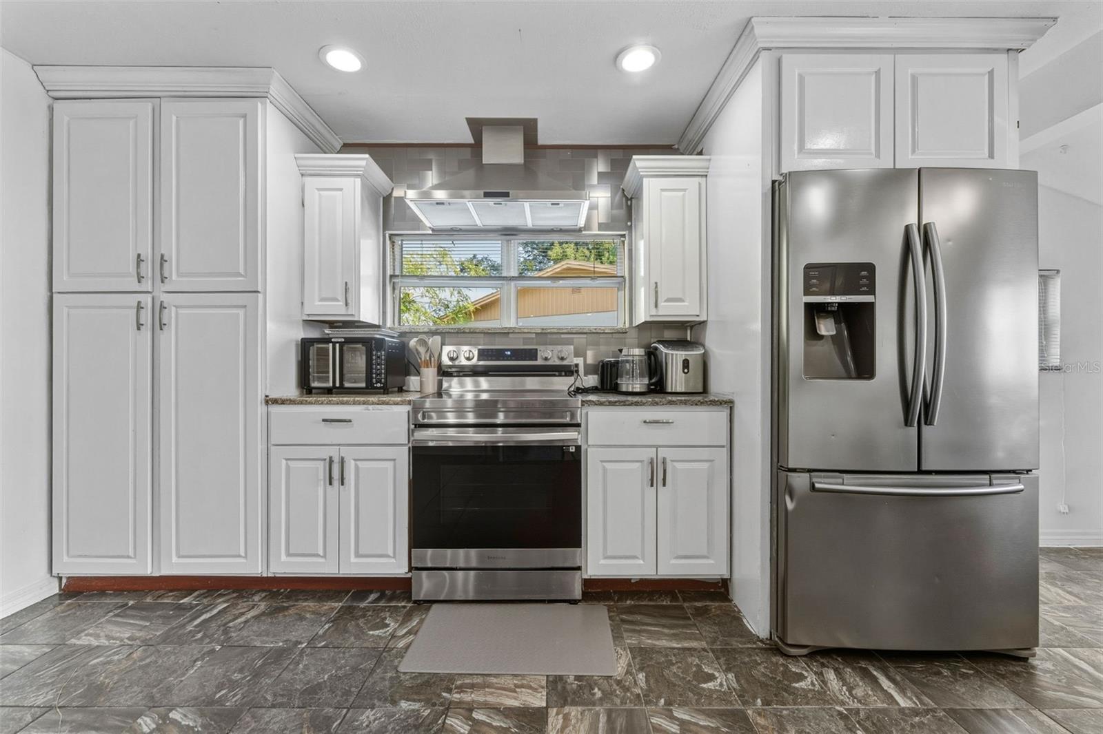 BAY CREST PARK UNIT 01 - Residential