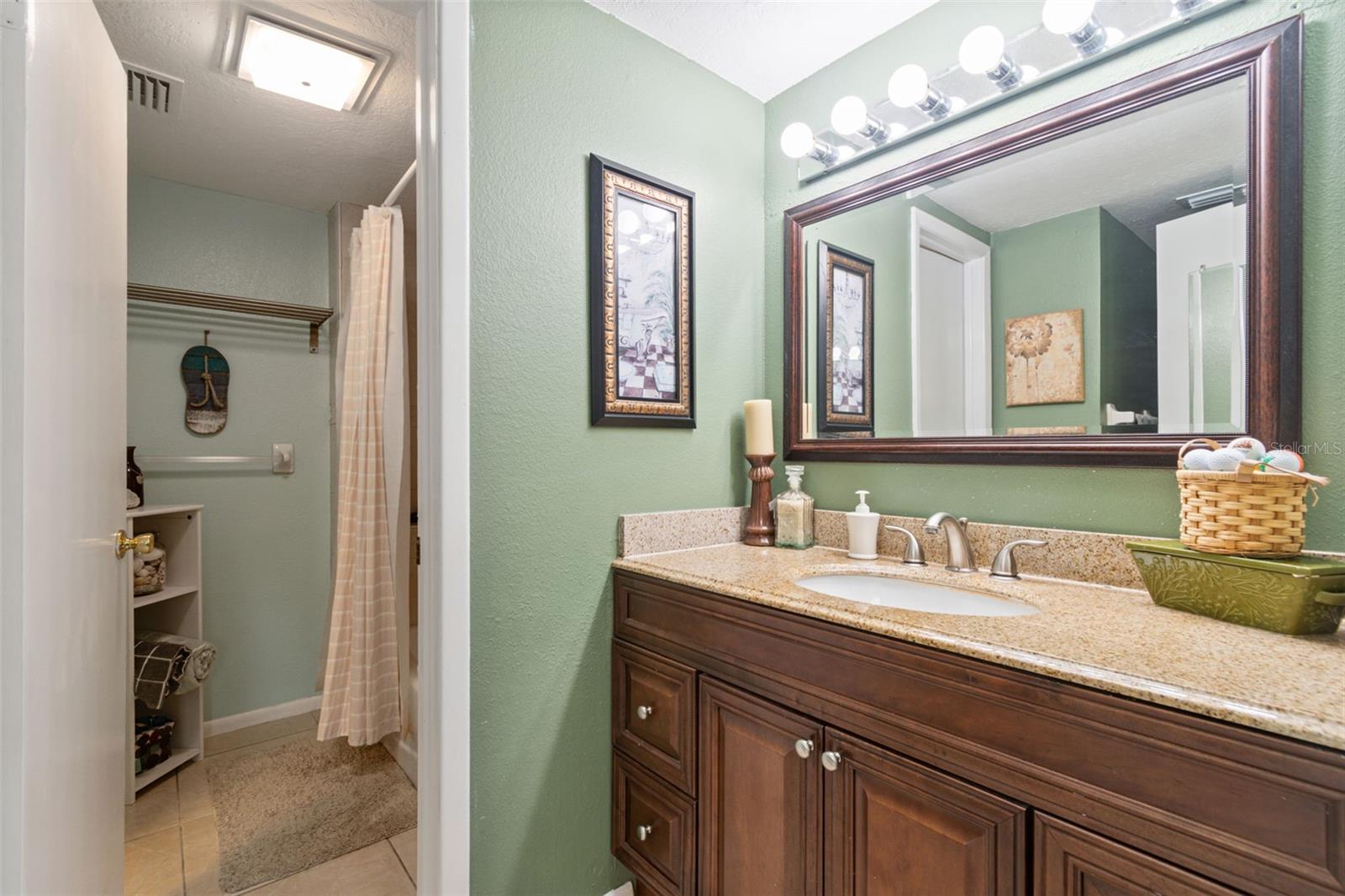 TOWNN COUNTRY PARK SEC 9 UN 08 - Residential