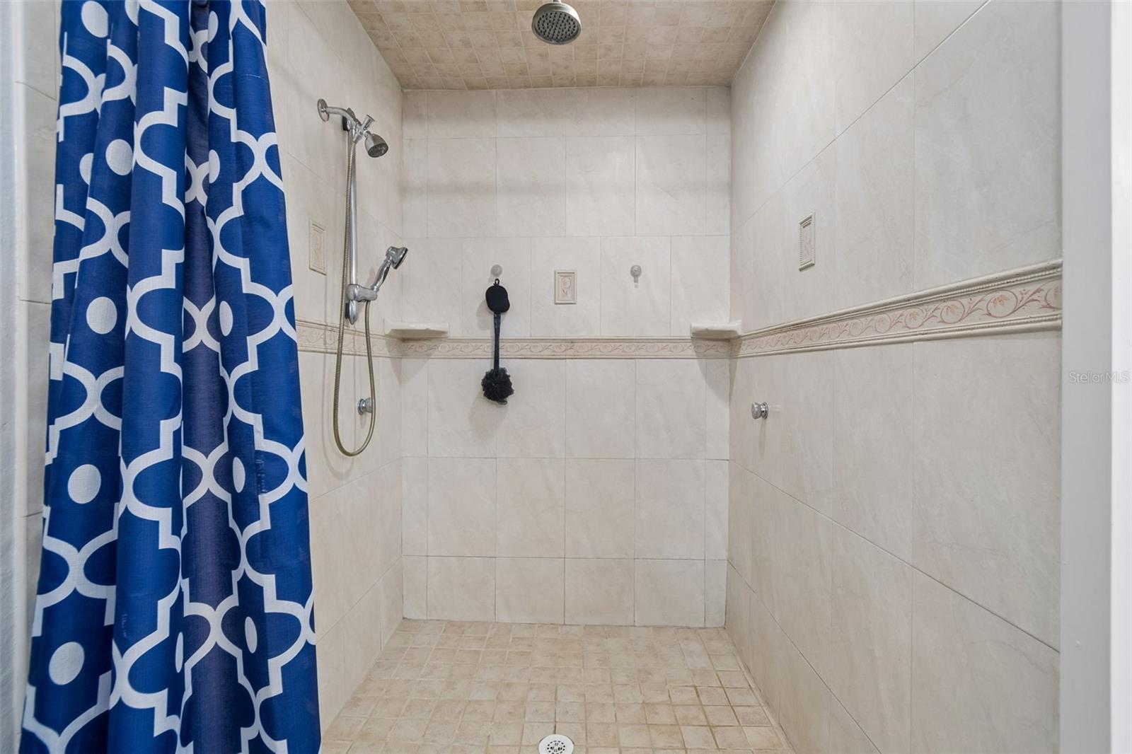 TOWNN COUNTRY PARK SEC 9 UN 08 - Residential