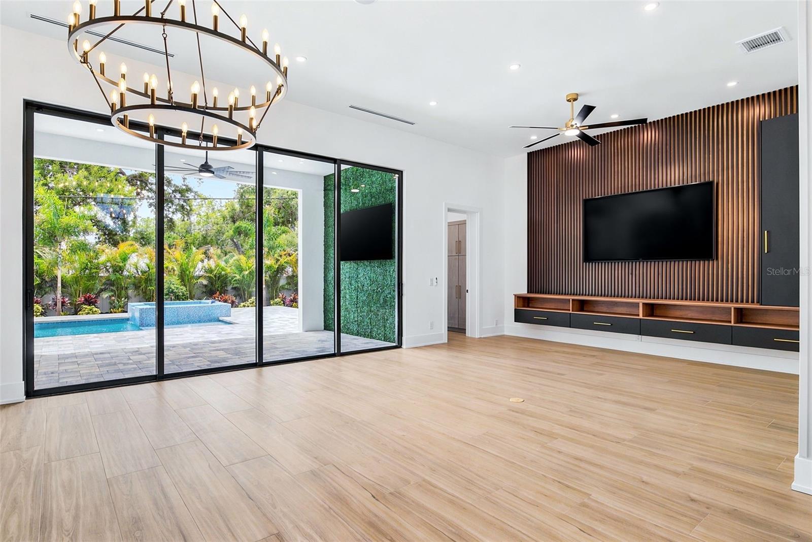 1870 JASMINE DRIVE