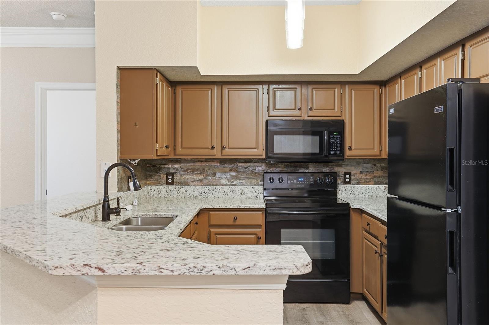 PLANTATION PARK PRIVATE RESIDENCE - Residential