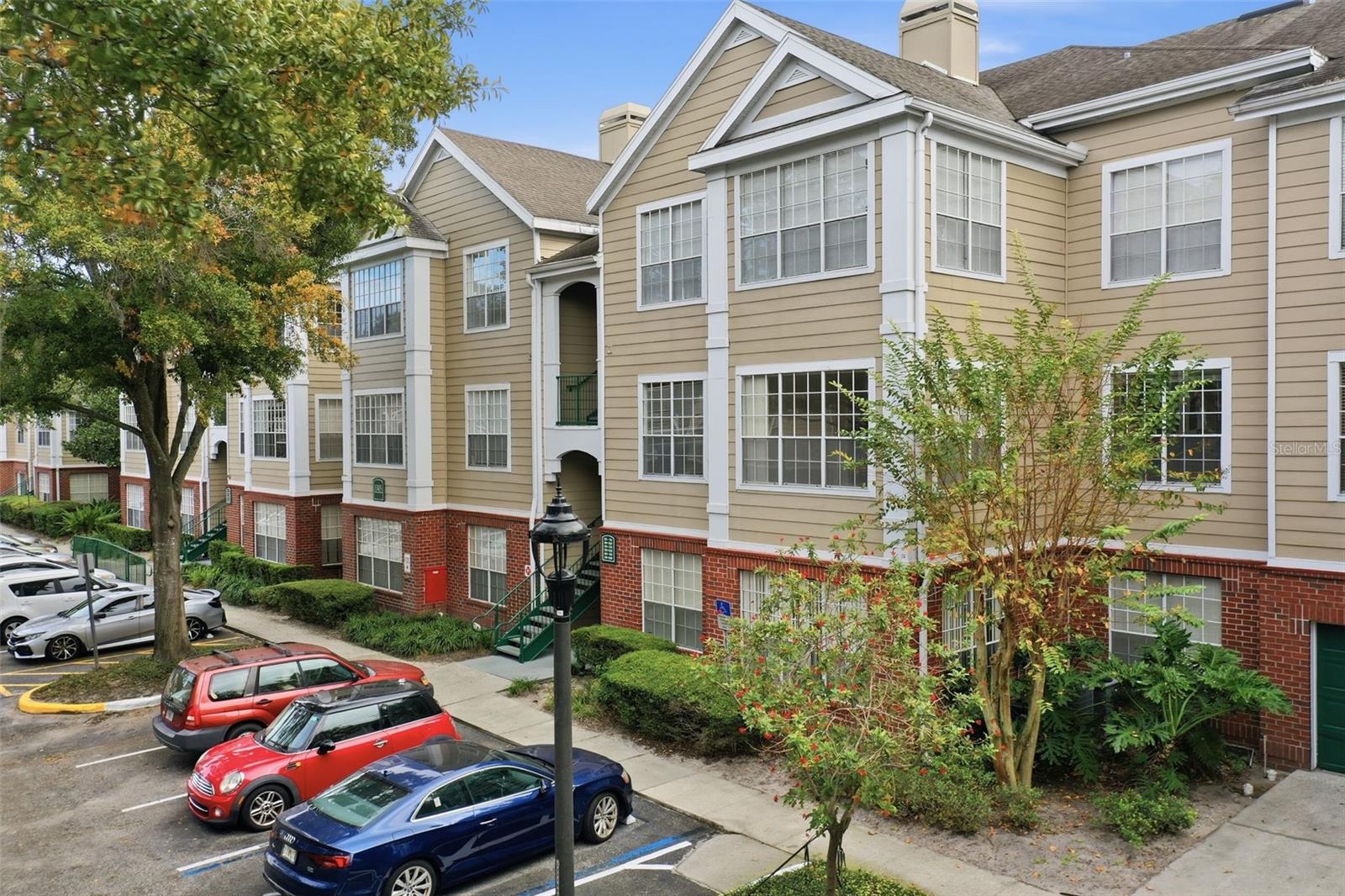 PLANTATION PARK PRIVATE RESIDENCE - Residential