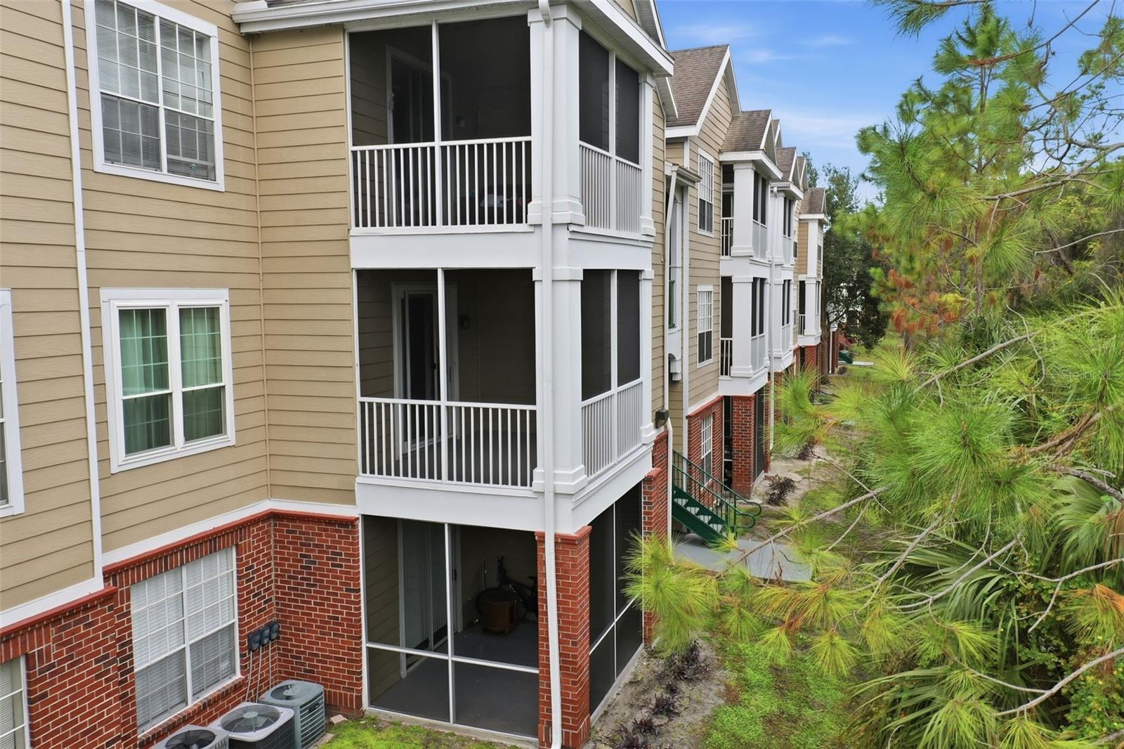 PLANTATION PARK PRIVATE RESIDENCE - Residential