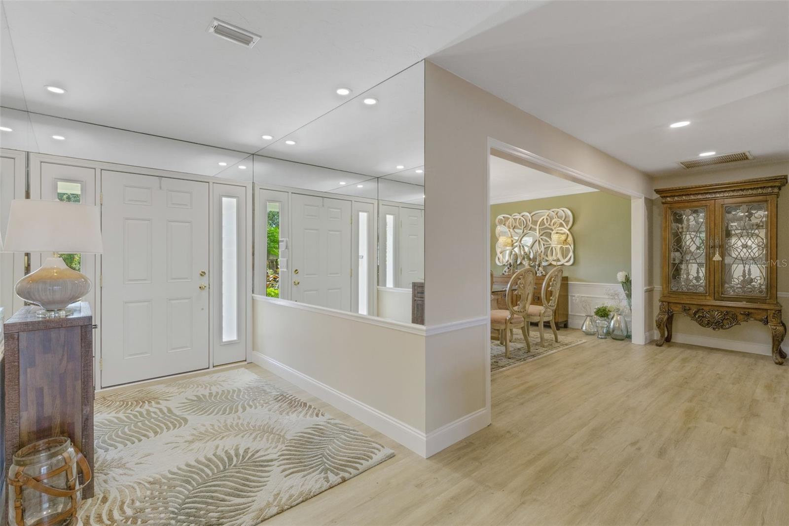 5679 COUNTRY LAKES DRIVE 7